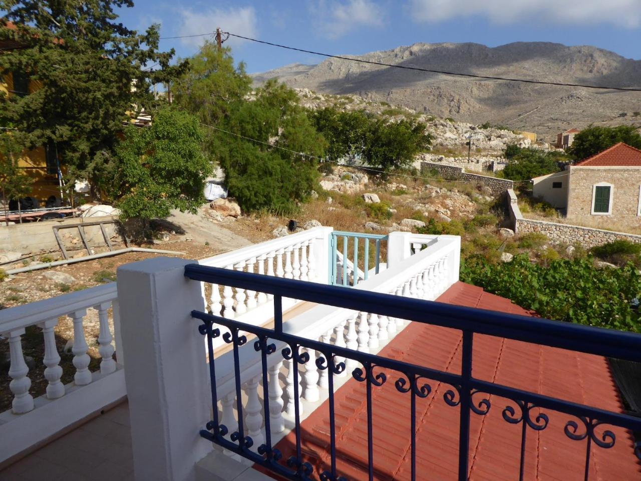 Villa Yorgos Chalki Town Buitenkant foto
