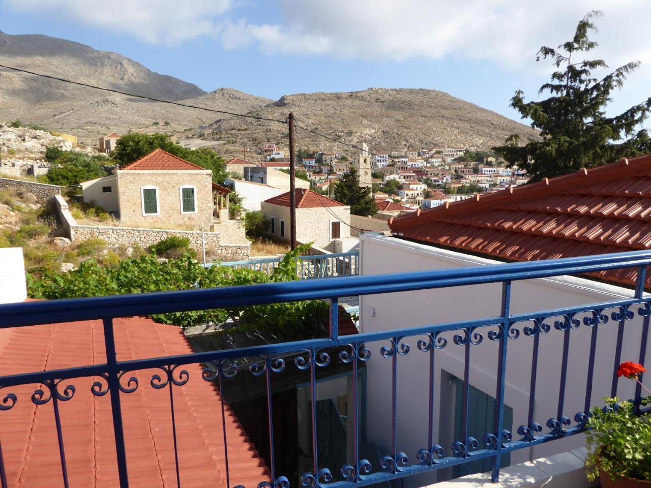 Villa Yorgos Chalki Town Buitenkant foto