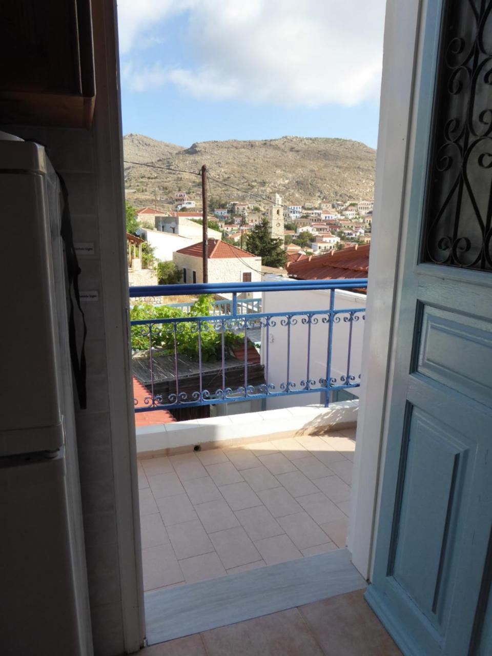 Villa Yorgos Chalki Town Buitenkant foto